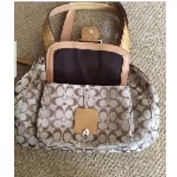 XLARGE AUTHENTIC COACH SIGNATURE C AND GENUINE LEATHER HANDBAG 15W x 13L - Picture 2 of 9